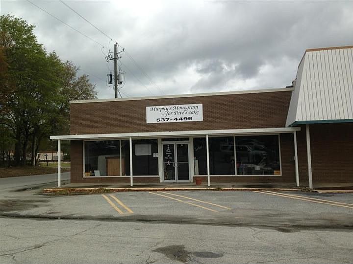 1st image of 906 E 1st St #A