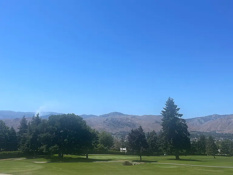 1512 Country Club Dr — Photo 3