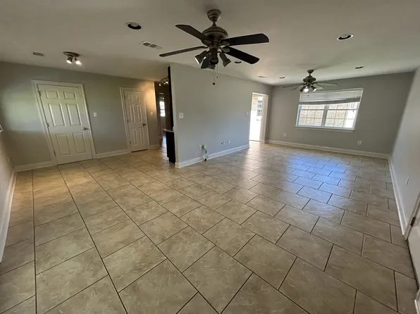 3108 Tournefort St, Chalmette, LA 70043