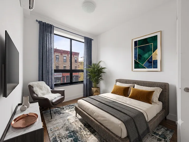 655 Franklin Ave #2F — Photo 4