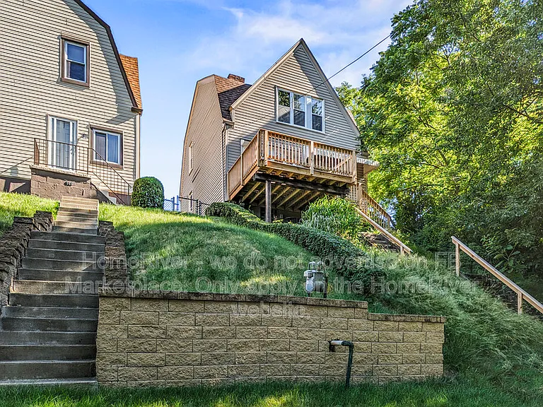 542 Broadway Ext — Photo 17