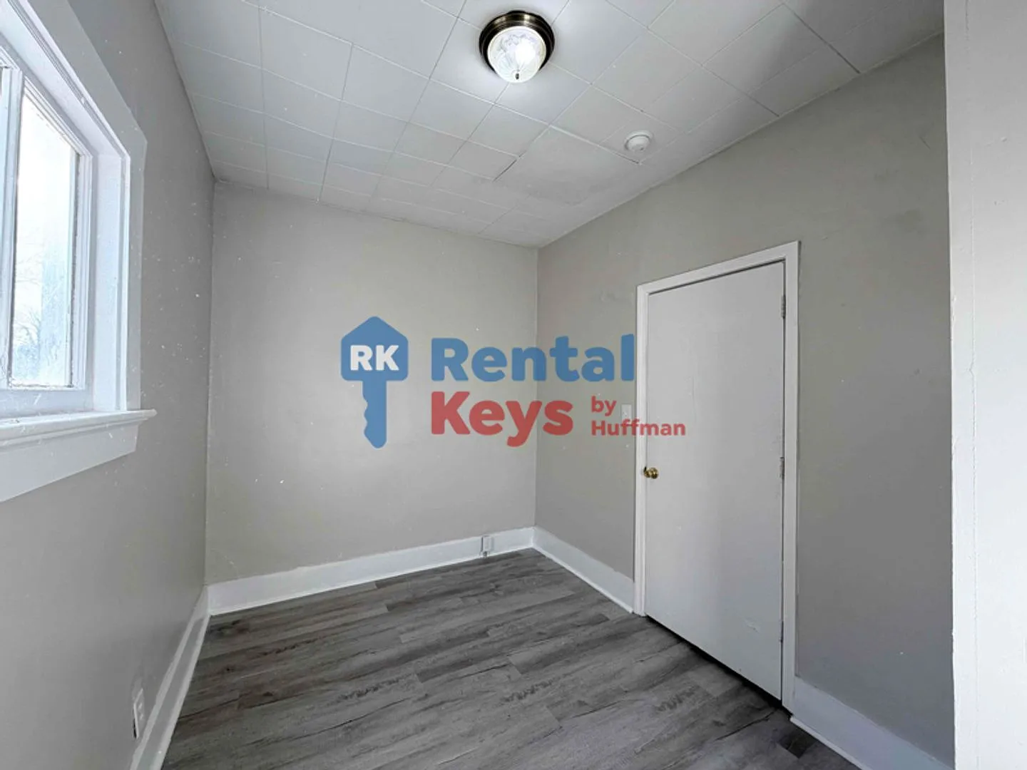 Three Bedroom House | Large Backyard | EHA Vouchers — Photo 4