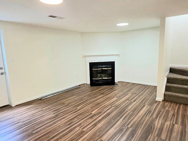 6008 Raina Dr — Photo 31