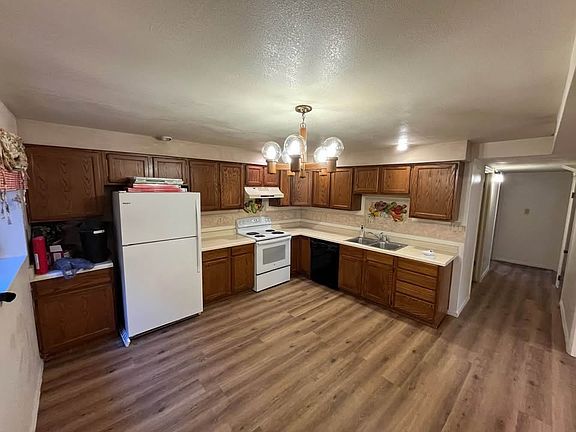 5th image of 596 W Diagonal St #596