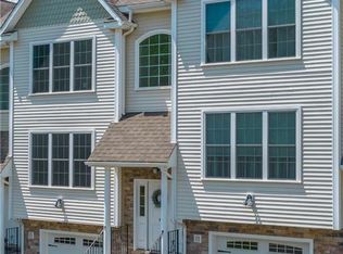 17 Oak Meadow Dr UNIT 2203, Brookfield, CT 06804