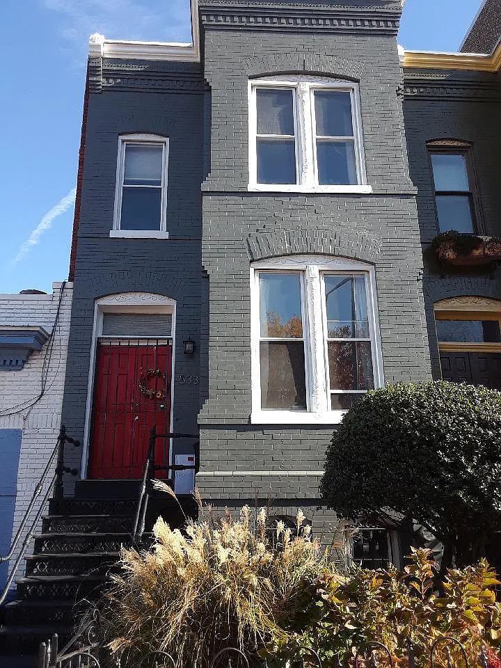 3 bed, 1.5 bath, 1528 sqft, $3,800 — Photo 1