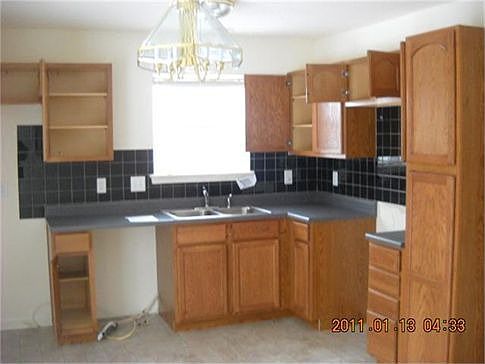 5th image of 5892 Long Lake Ln