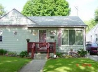 26070 Palmer Blvd, Madison Heights, MI 48071