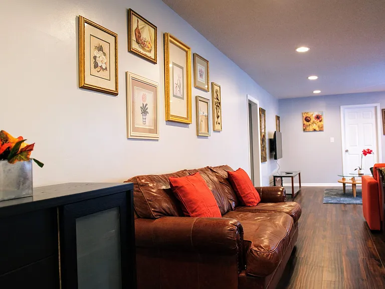 9207 W 50th Ter — Photo 11