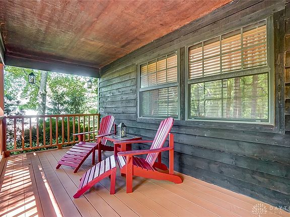 4th image of 2451 Lakeview Dr