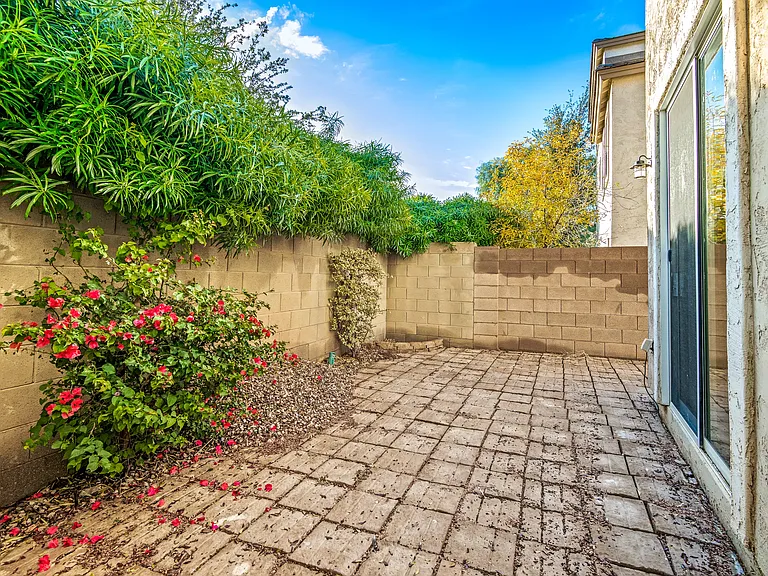 4311 E Carla Vista Dr — Photo 3