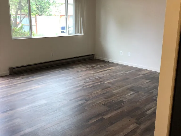 1250 NW 23rd St #16 — Photo 2