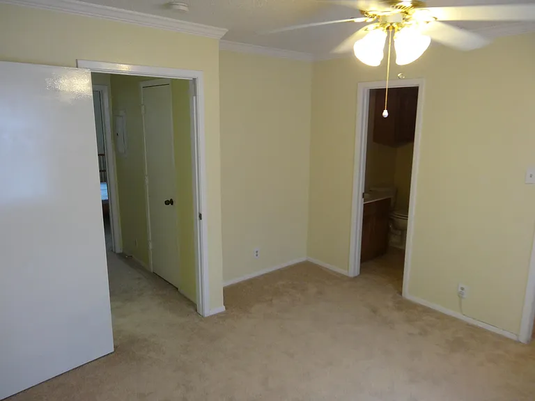 716 W Mulberry St #4 — Photo 5