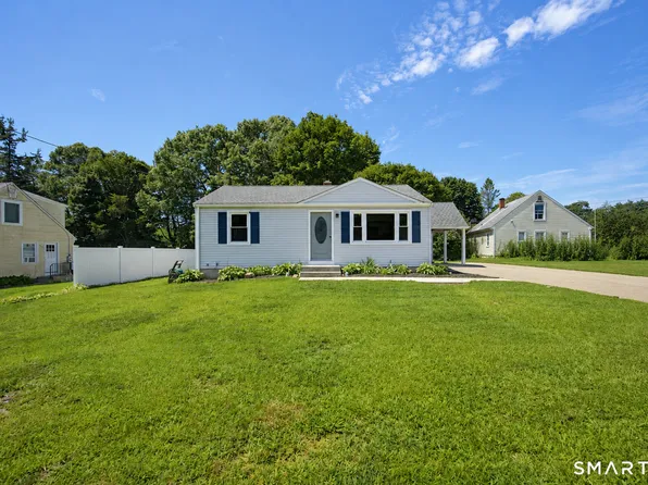 8 Cedar Drive, North Stonington, CT 06359