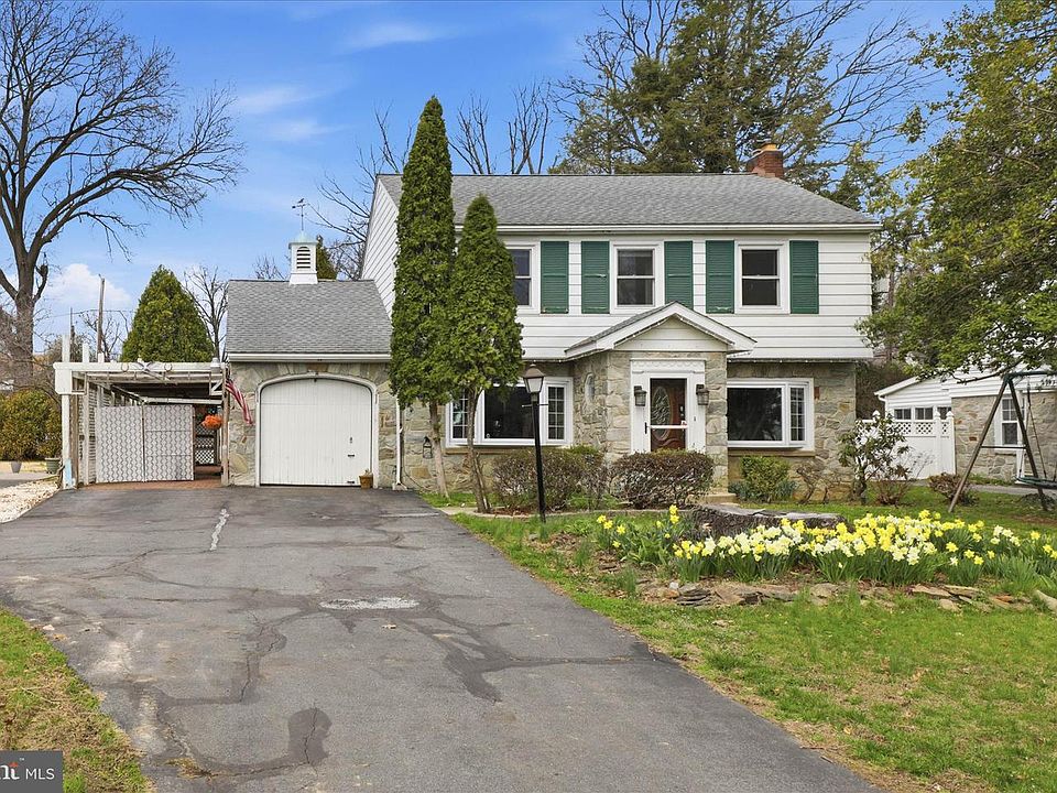 1st image of 115 E Roseville Rd