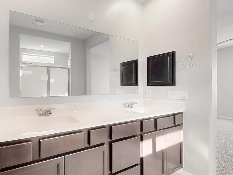 6405 Kings Canyon Cv NE — Photo 26