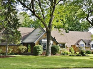 5123 Tree Hill Dr, Grand Blanc, MI 48439