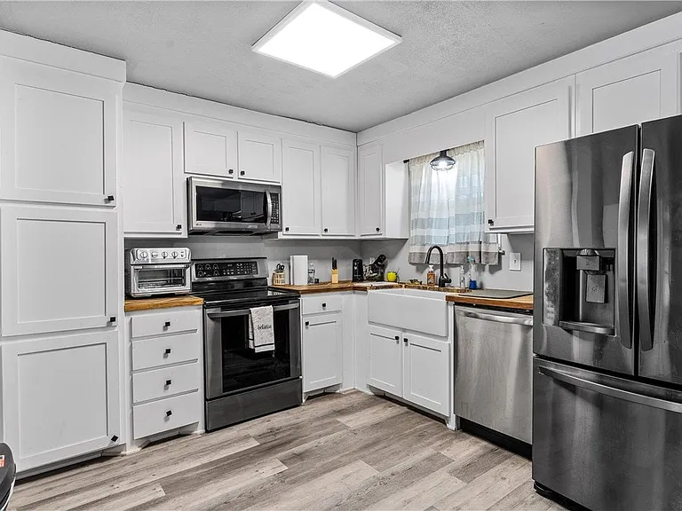 256 Candyce Dr #1 — Photo 3