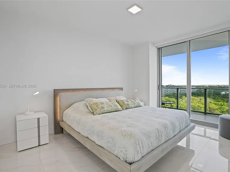 16385 NE Biscayne Blvd #1402 — Photo 14