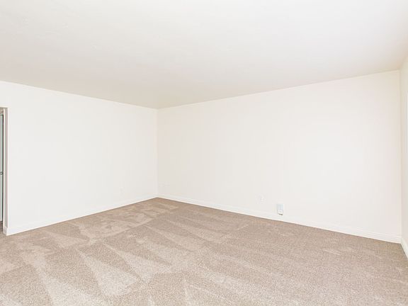 2nd image of 3609-3611 Nile St #3609