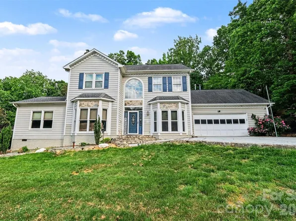 5010 Ardenwoods Dr, Charlotte, NC 28215