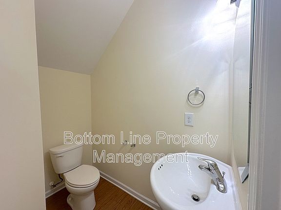 5th image of 9341 Hamel St