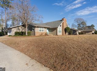 419 Lake Front Dr, Warner Robins, GA 31088