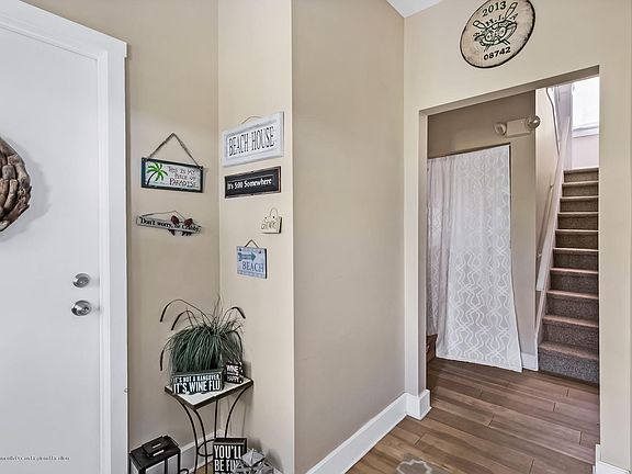 4th image of 680 Main Ave #5