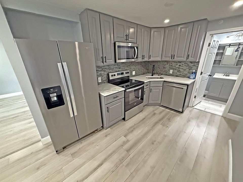 1st image of 6 W Summer St Unit 2
