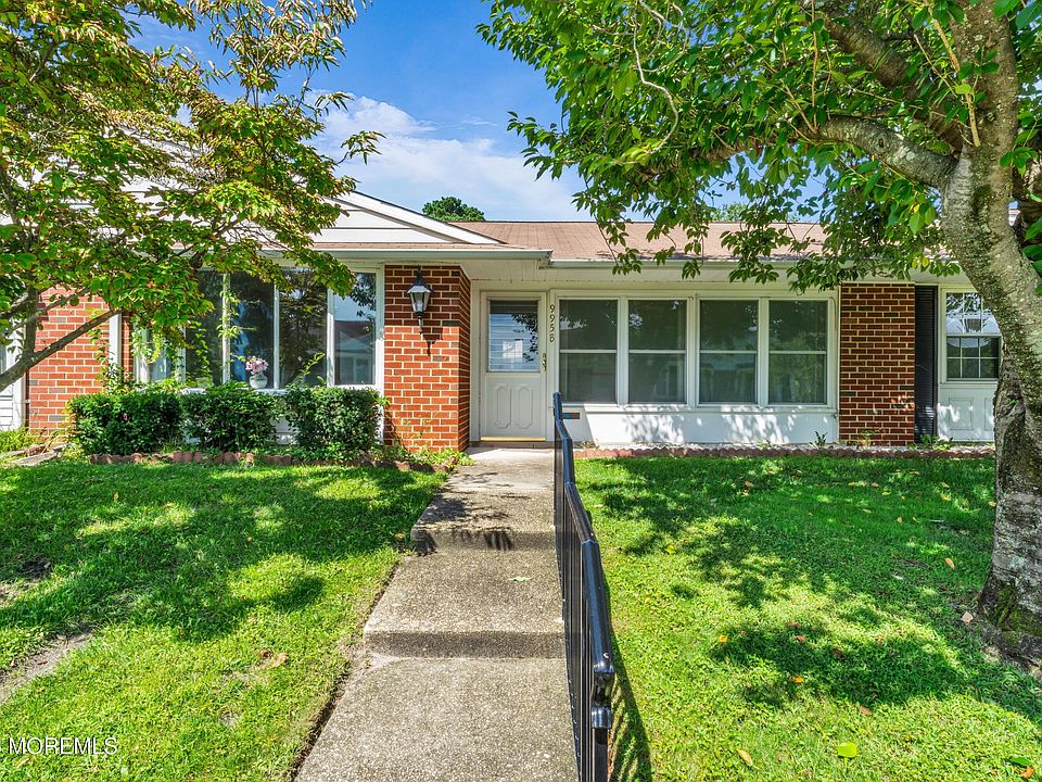 1st image of 995 Argyll Circle #B