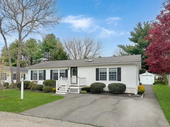 7 Trailwood Dr, Bridgewater, MA 02324