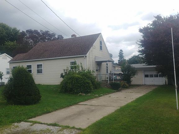 3rd image of 608 Marshall Dr