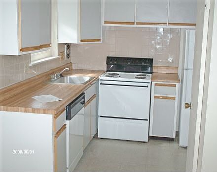 Website pics 2BR PRES- Kit