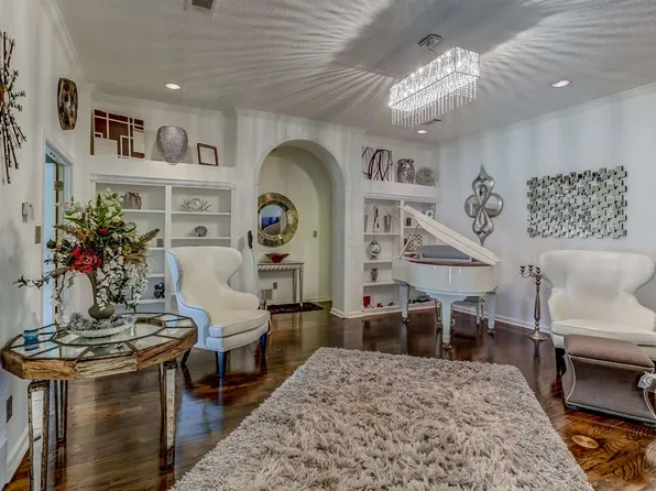 8427 Kings Trail Dr, Cordova, TN 38016