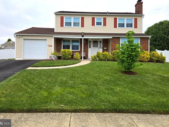 15 Silsbee Rd, New Castle, DE 19720