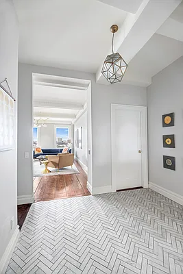 Sold by Magnetic | media 8