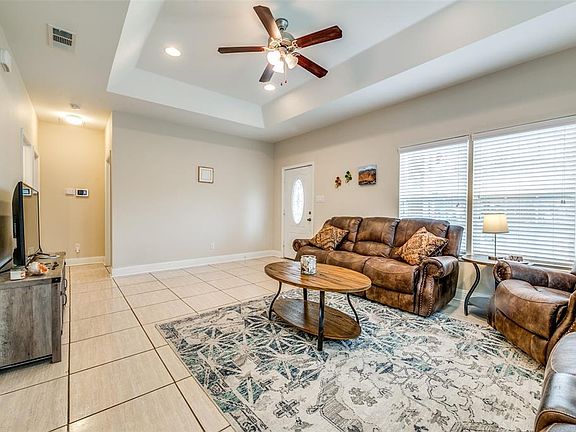 5th image of 5736 Wellesley Ave