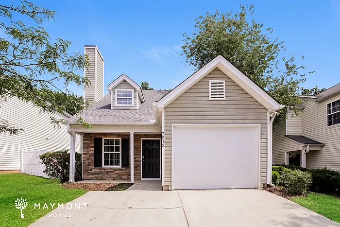 7513 Brighton Hill Ln — Photo 1