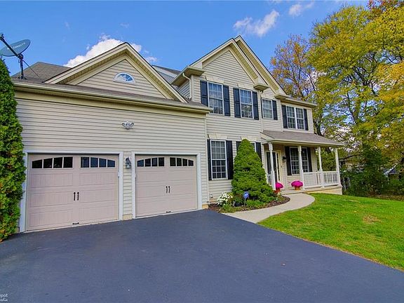 4th image of 490 Ramblewood Dr