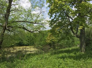 2000 Half Day Rd, Bannockburn, IL 60015