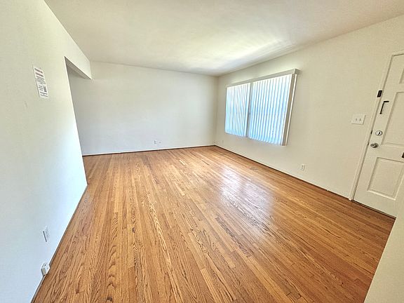 3rd image of 2221 Florencita Ave #1/2