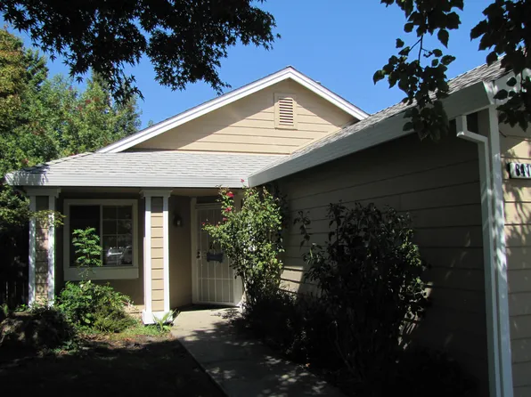 8411 Dartford Dr, Sacramento, CA 95823