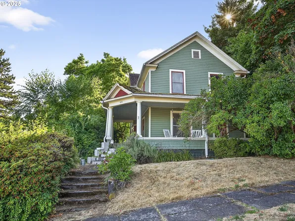 637 NE Everett St, Camas, WA 98607