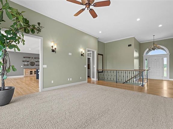 4th image of 4460 Meadow Ct