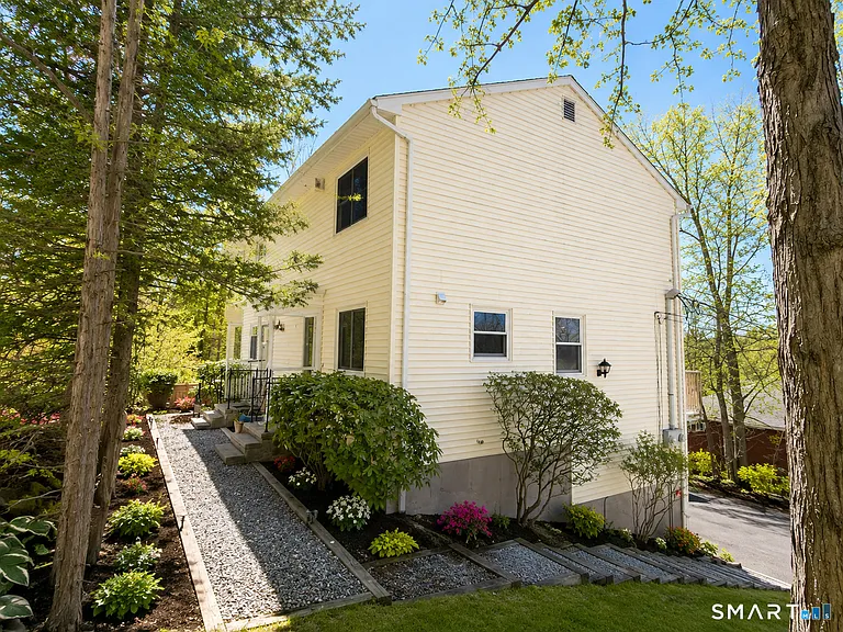 84 Wilmot St — Photo 13