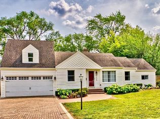 3609 Linneman St, Glenview, IL 60025