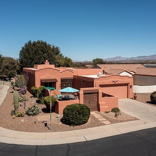 Charming Santa Fe style home