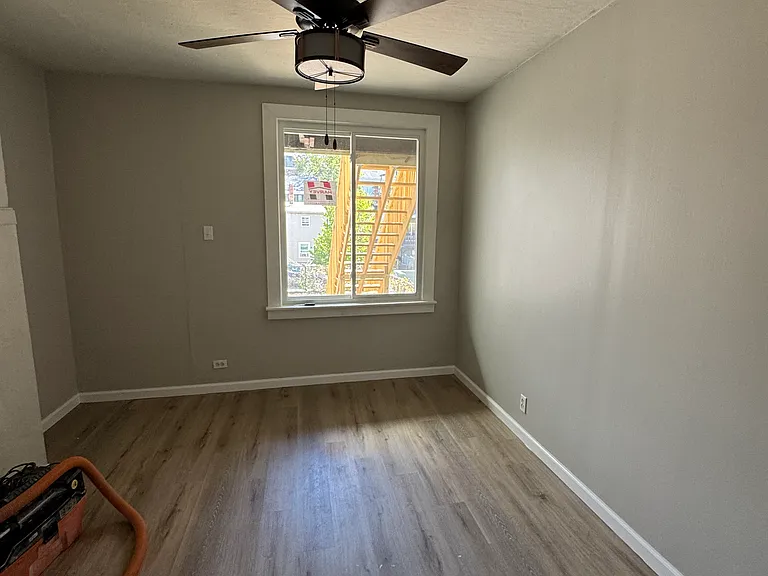 449 Norton St #A — Photo 8