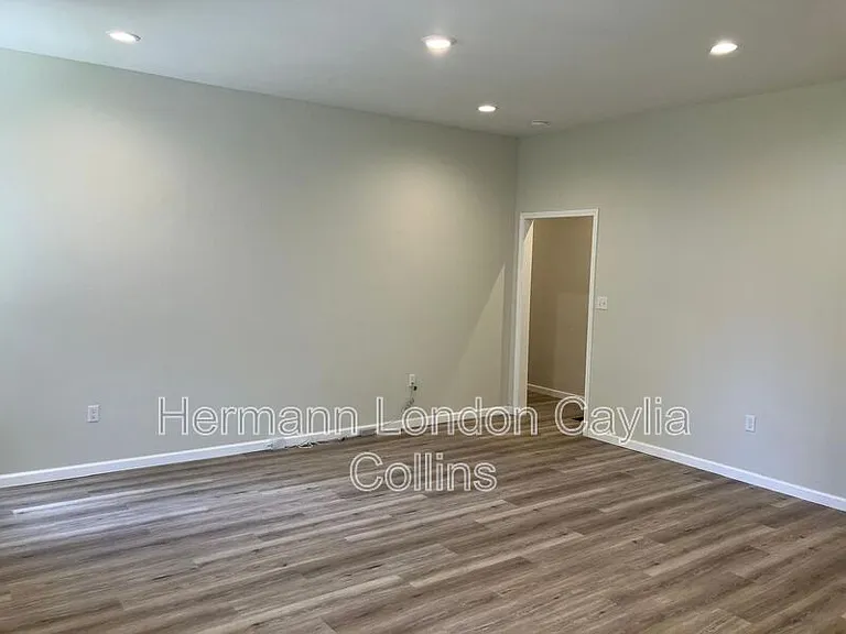 3215-3217 Nebraska Ave #3215 — Photo 9