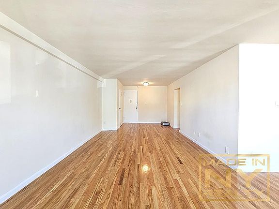 5th image of 22410 Jamaica Ave APT 1H